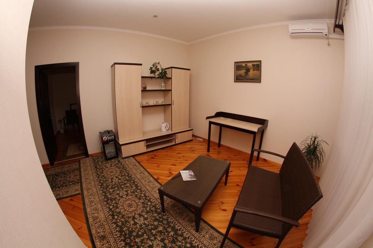 Uyut Hotel Czernihów Zewnętrze zdjęcie