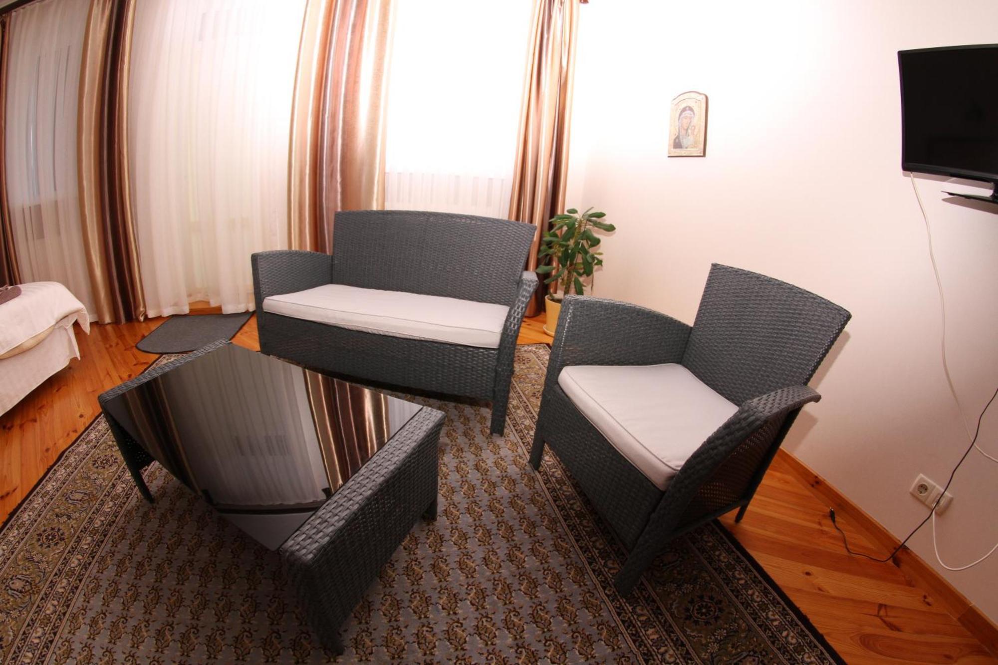 Uyut Hotel Czernihów Zewnętrze zdjęcie