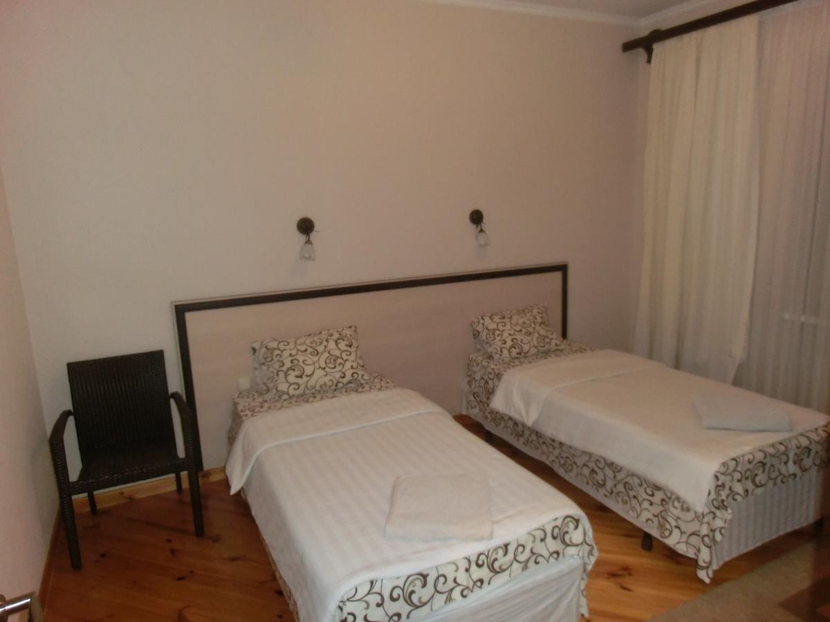Uyut Hotel Czernihów Zewnętrze zdjęcie