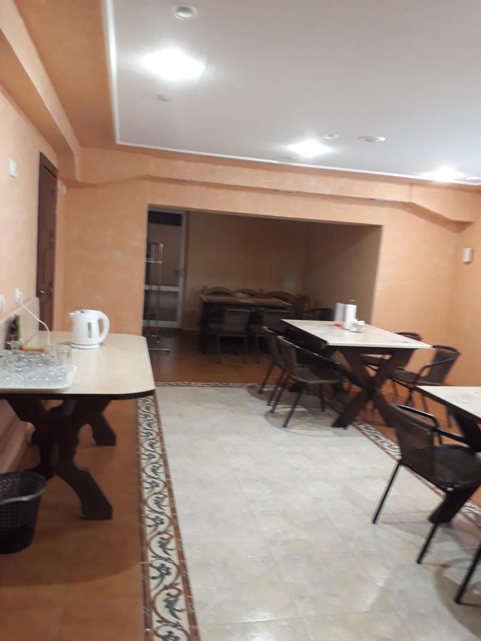 Uyut Hotel Czernihów Zewnętrze zdjęcie
