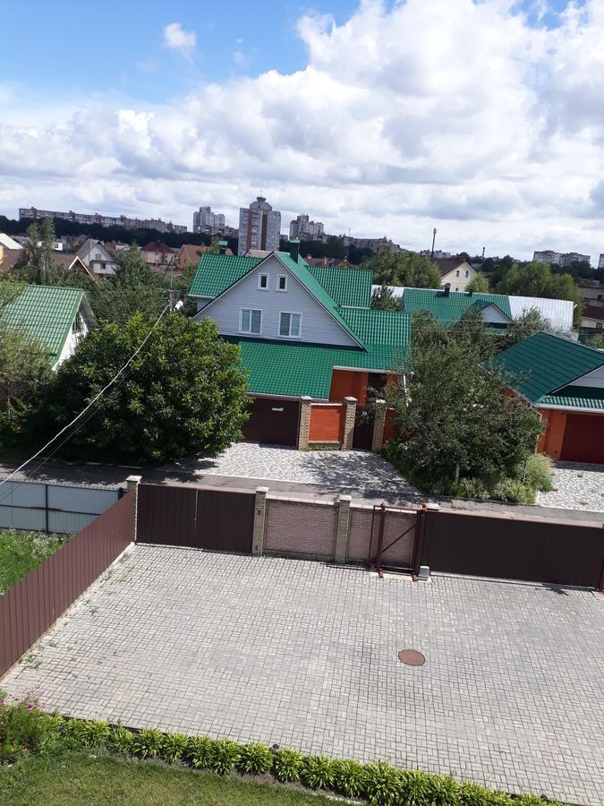 Uyut Hotel Czernihów Zewnętrze zdjęcie