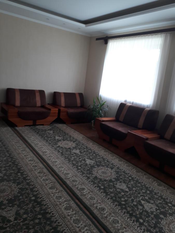 Uyut Hotel Czernihów Zewnętrze zdjęcie