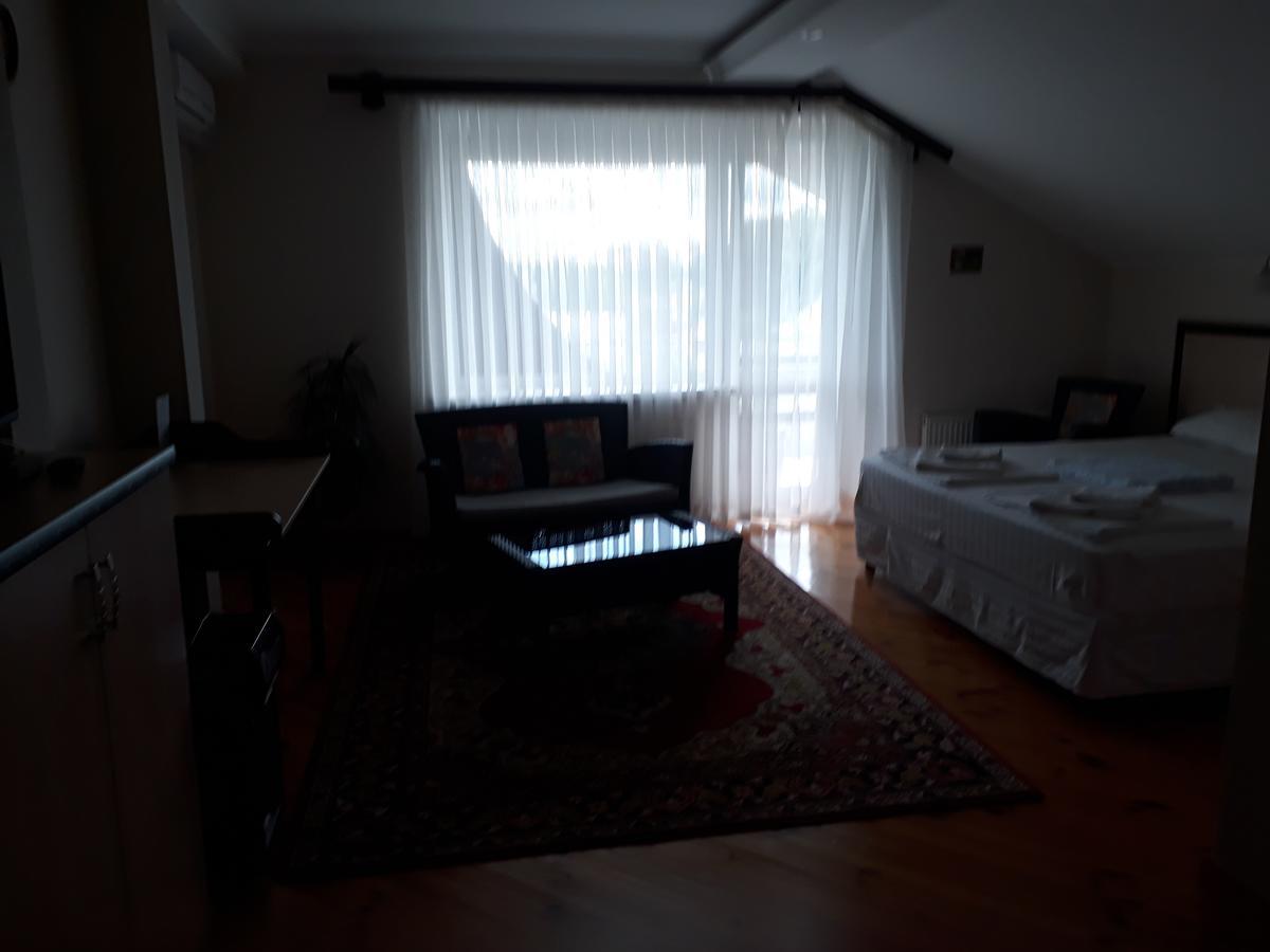 Uyut Hotel Czernihów Zewnętrze zdjęcie